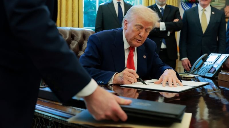 The latest on Trump’s tariffs and US talks with Iran – CNN