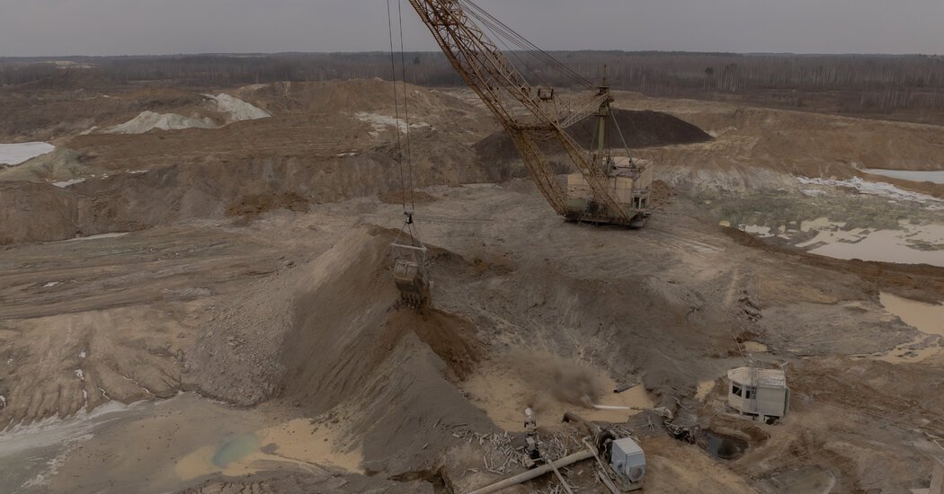 With Minerals Deal, Trump Ties Himself to Future of Ukraine – The New York Times