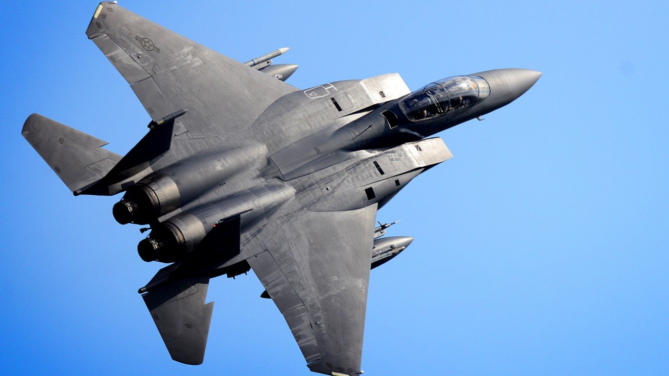 This is the US Military's Fastest Plane – 24/7 Wall St.