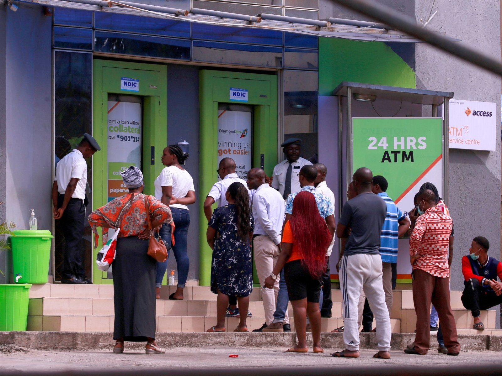 Nigeria to limit cash withdrawals to $225 a week – Al Jazeera